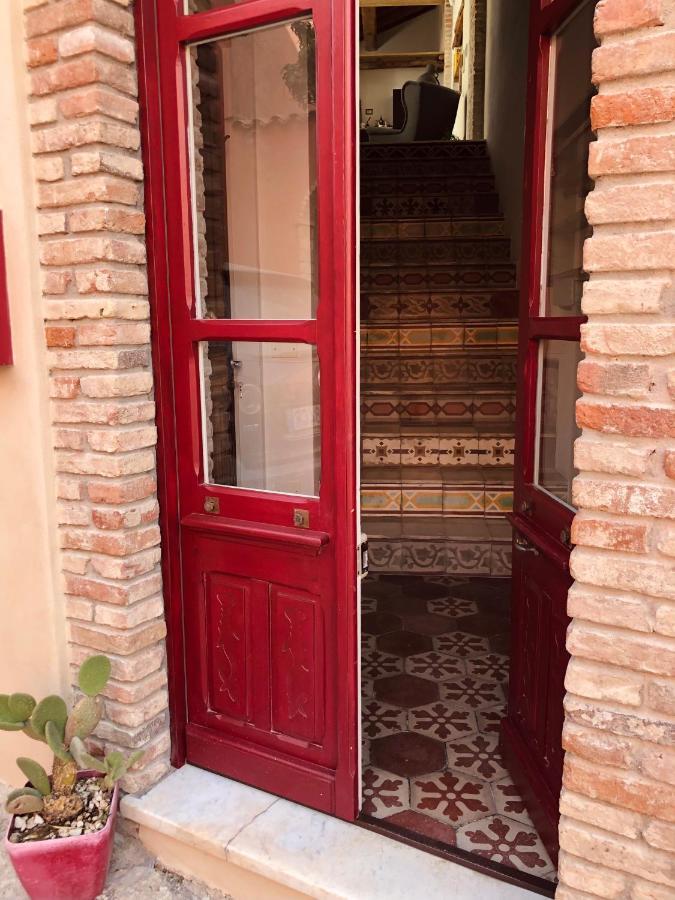 Su Zampillu Boutique Rooms Теулада Экстерьер фото